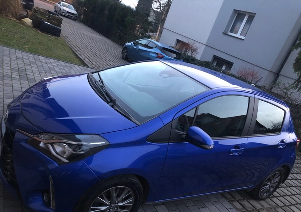 Toyota Yaris cena 54000 przebieg: 37600, rok produkcji 2019 z Pieńsk małe 154